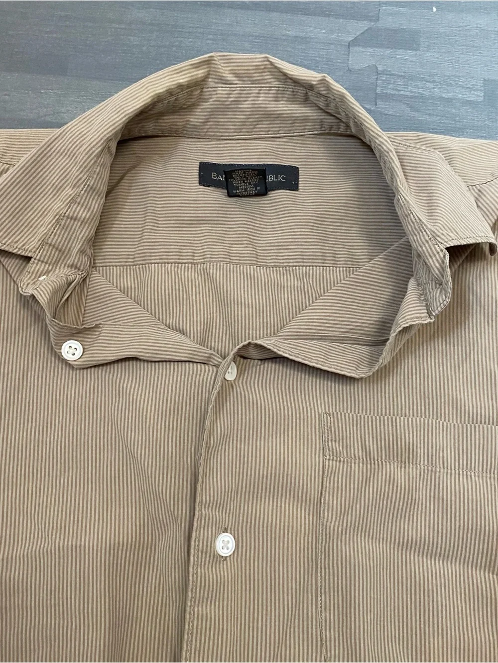 Banana Republic Men's Short-Sleeve Button-Down in Khaki